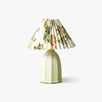 Vintage Pleated Table Lamp – Classic Floral Elegance