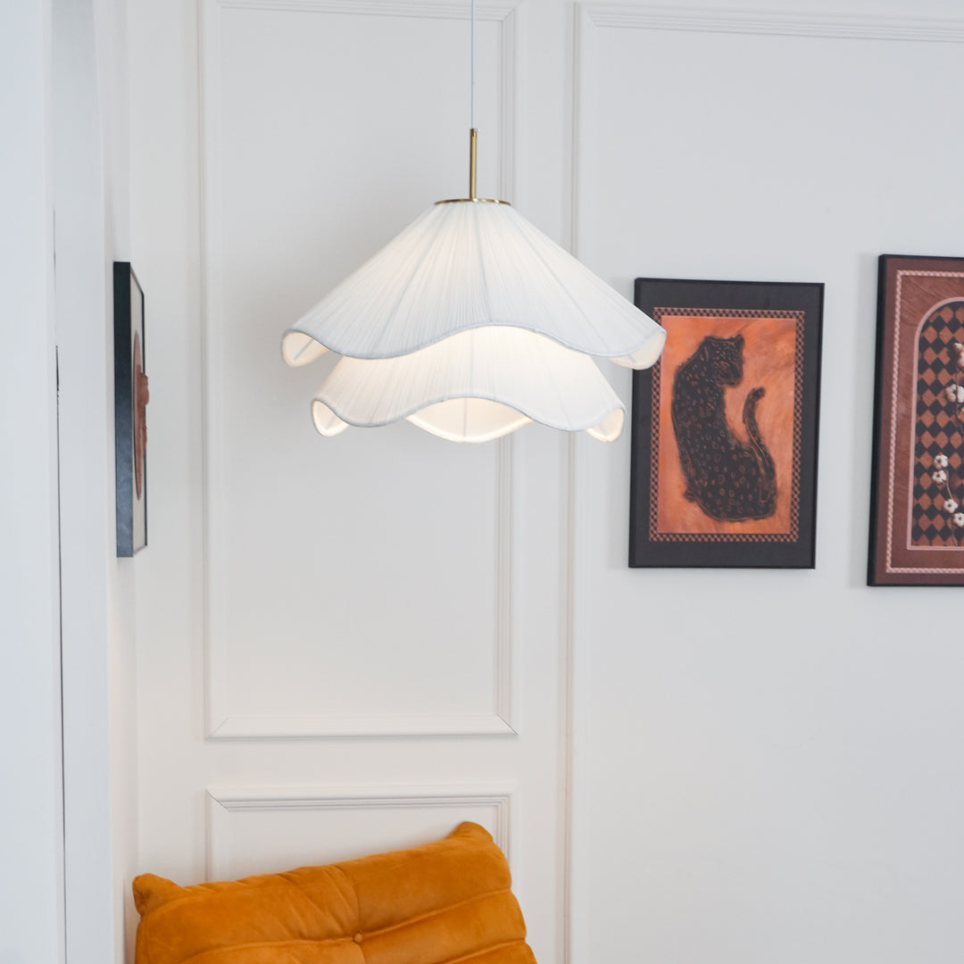 Contemporary Pendant Lamp & Effortless Brass Elegance