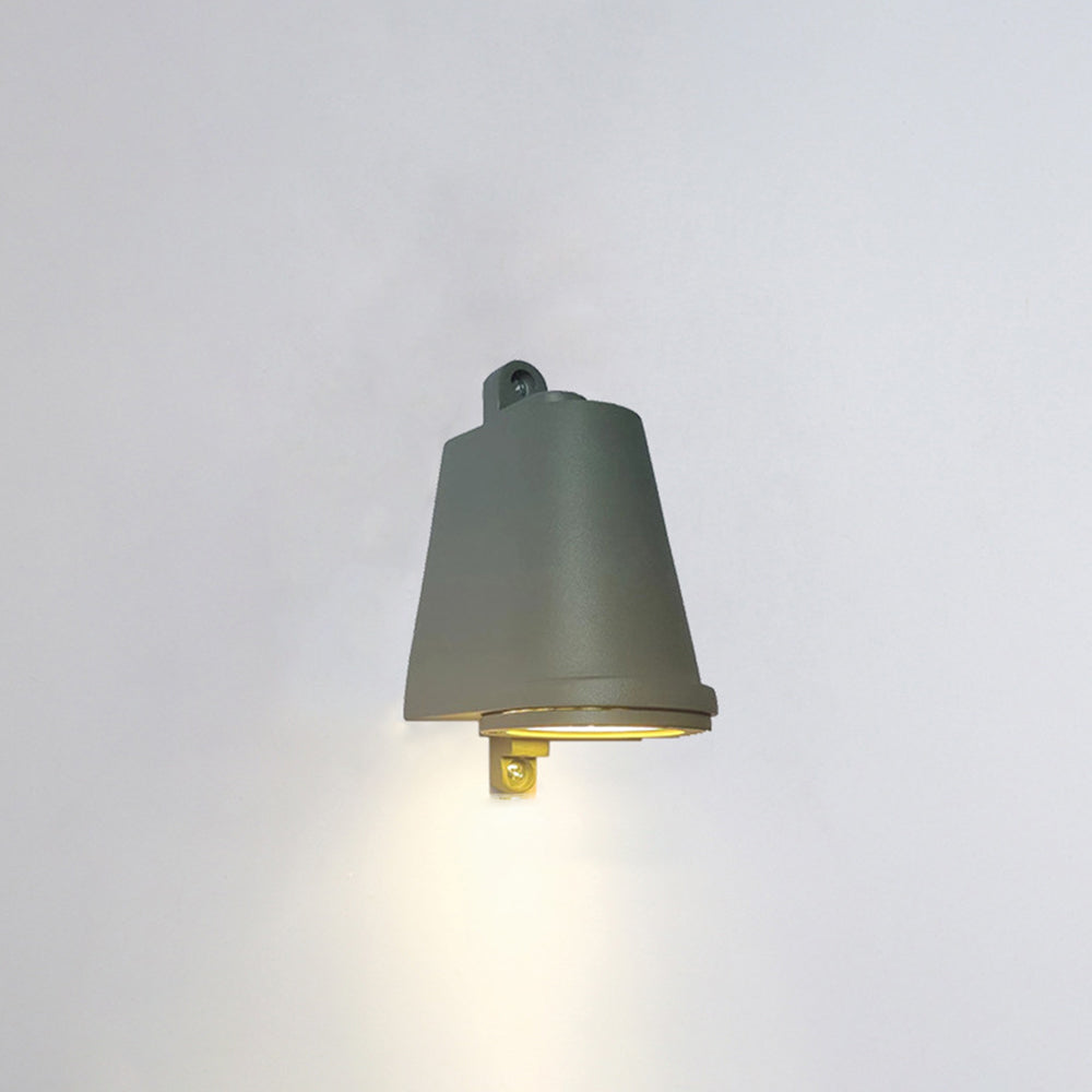 Industrial Metal Bell-Shaped Waterproof Outdoor Wall Lamp for Corridors and Balconies