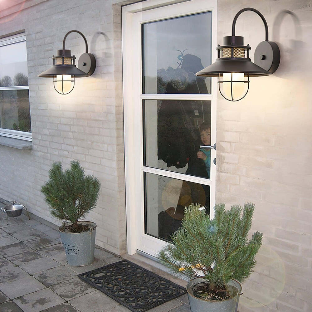 Industrial Outdoor Wall Lamp with Frosted Glass – Waterproof Exterior Light