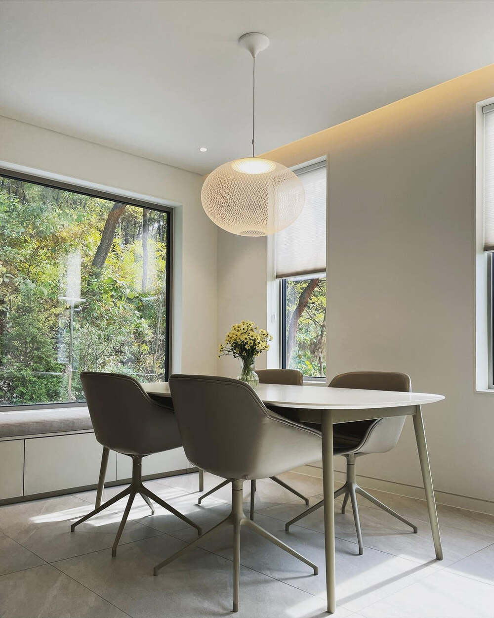 Minimalist Lattice-Designed Oval LED Pendant Light
