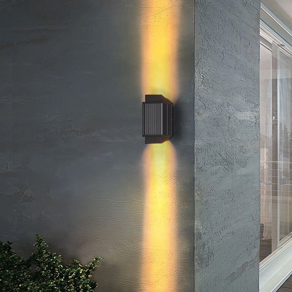 Modern Rectangular LED Outdoor Wall Lamp with Minimalist Stripe Design