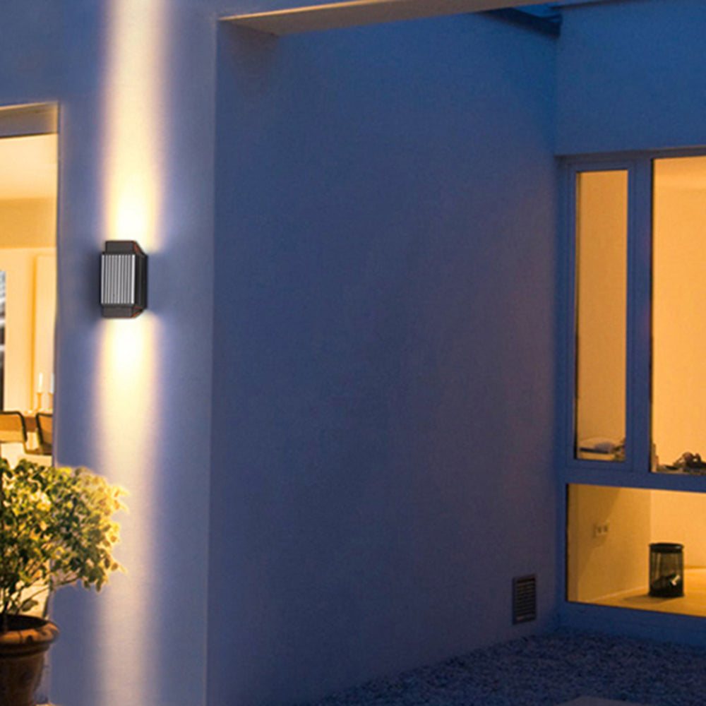 Modern Rectangular LED Outdoor Wall Lamp with Minimalist Stripe Design