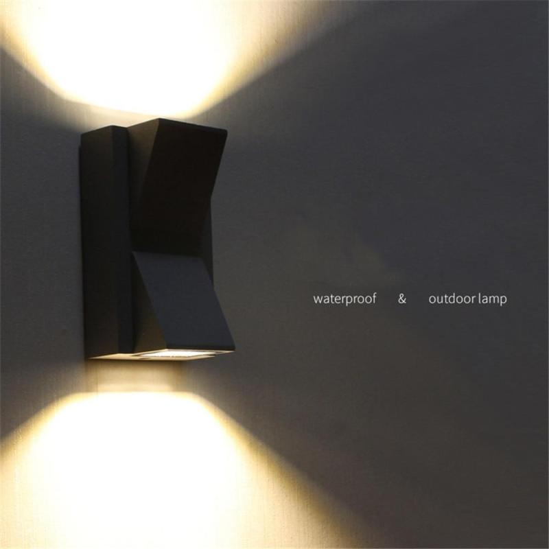 Modern Waterproof Metal LED Outdoor Wall Lamp with Single or Double Heads