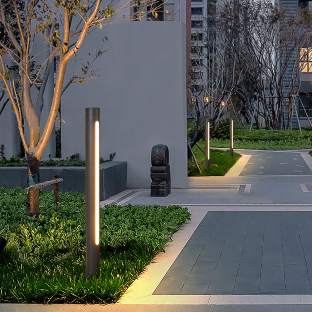 Outdoor Bollard Light – Modern Integrated Glow