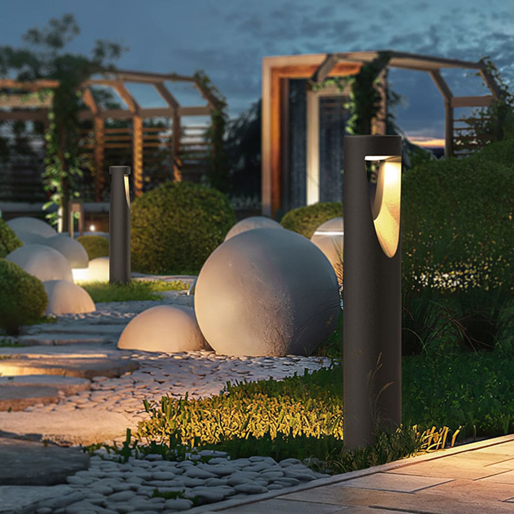 Outdoor Bollard Light – Sleek Fixed Accent