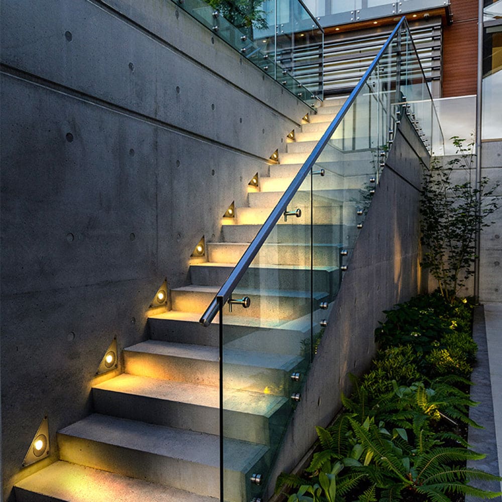 Outdoor Step & Deck Light, Motion-Activated