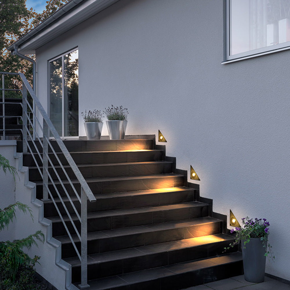Outdoor Step & Deck Light, Motion-Activated