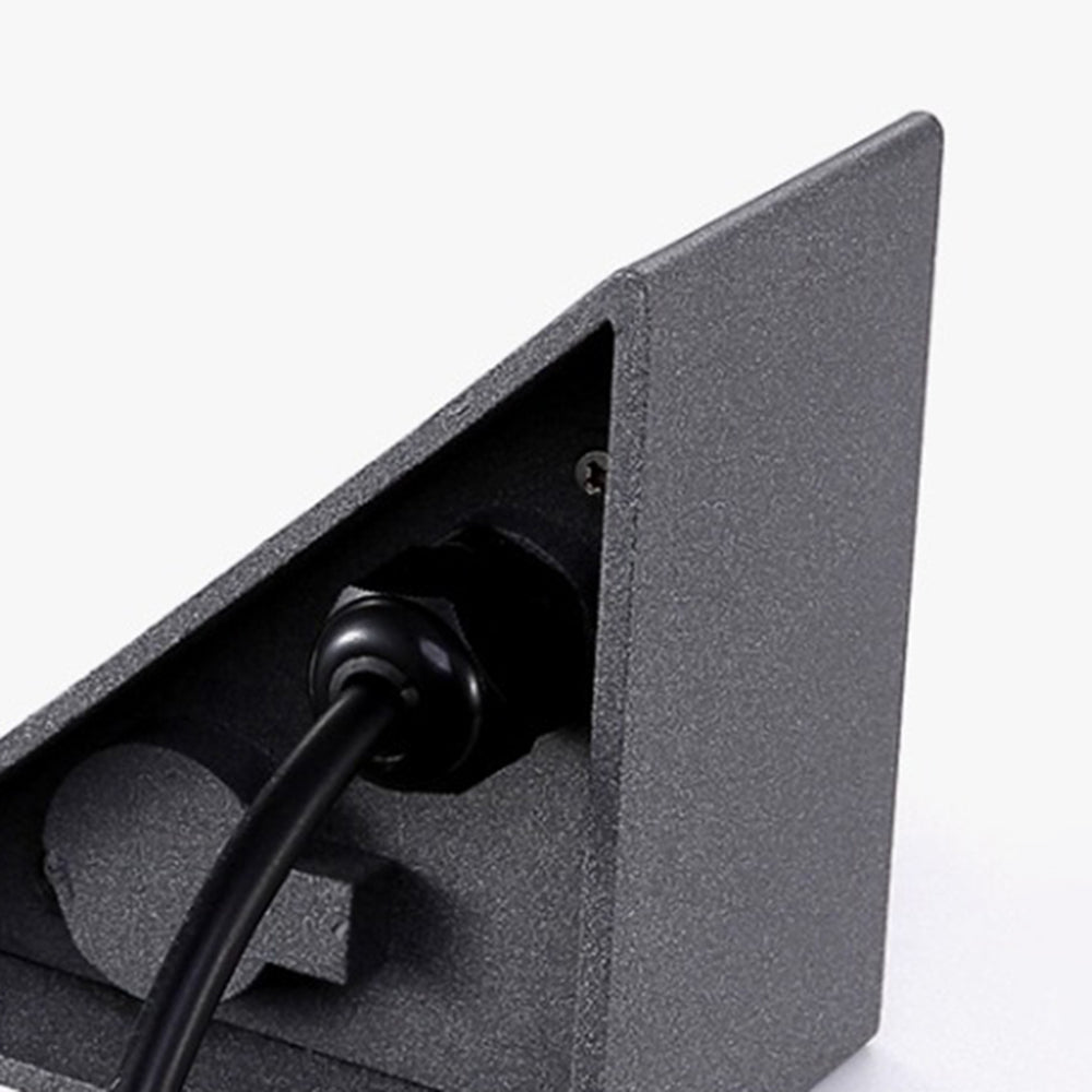 Outdoor Step & Deck Light, Motion-Activated