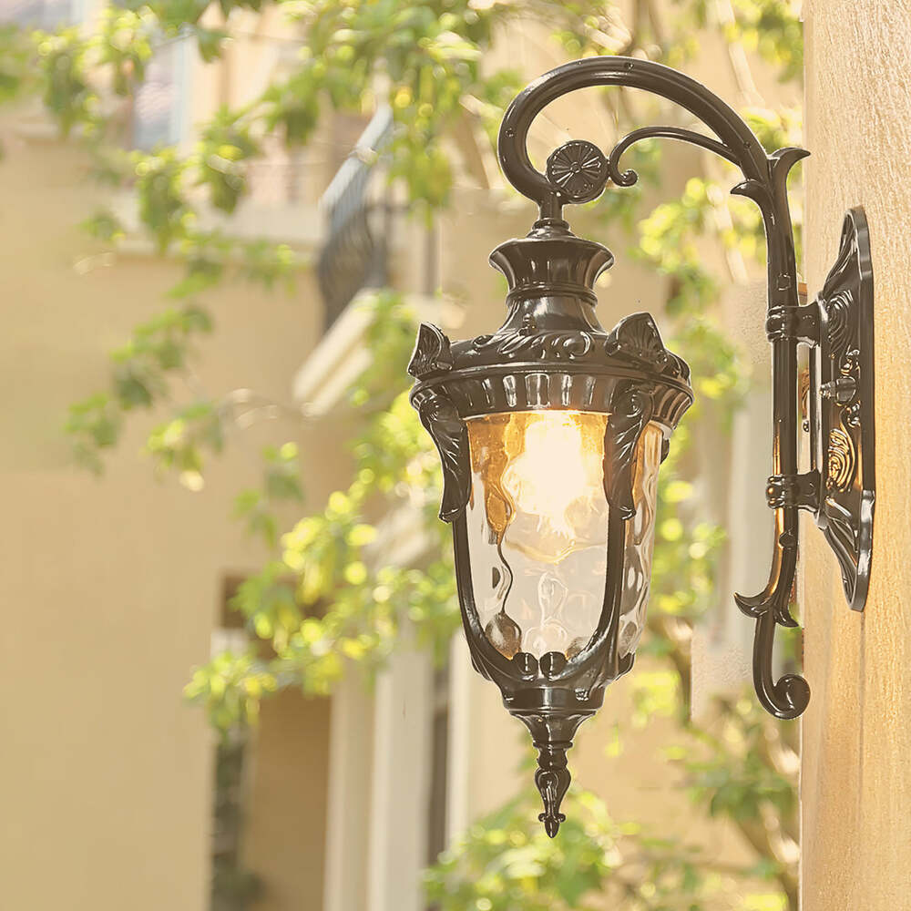 Vintage Brass Outdoor Wall Lantern – Antique Style Waterproof Light