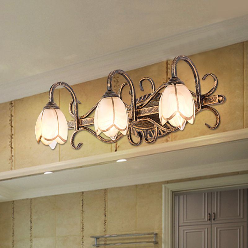 Vintage Wall Lamp & Floral Brass Elegance