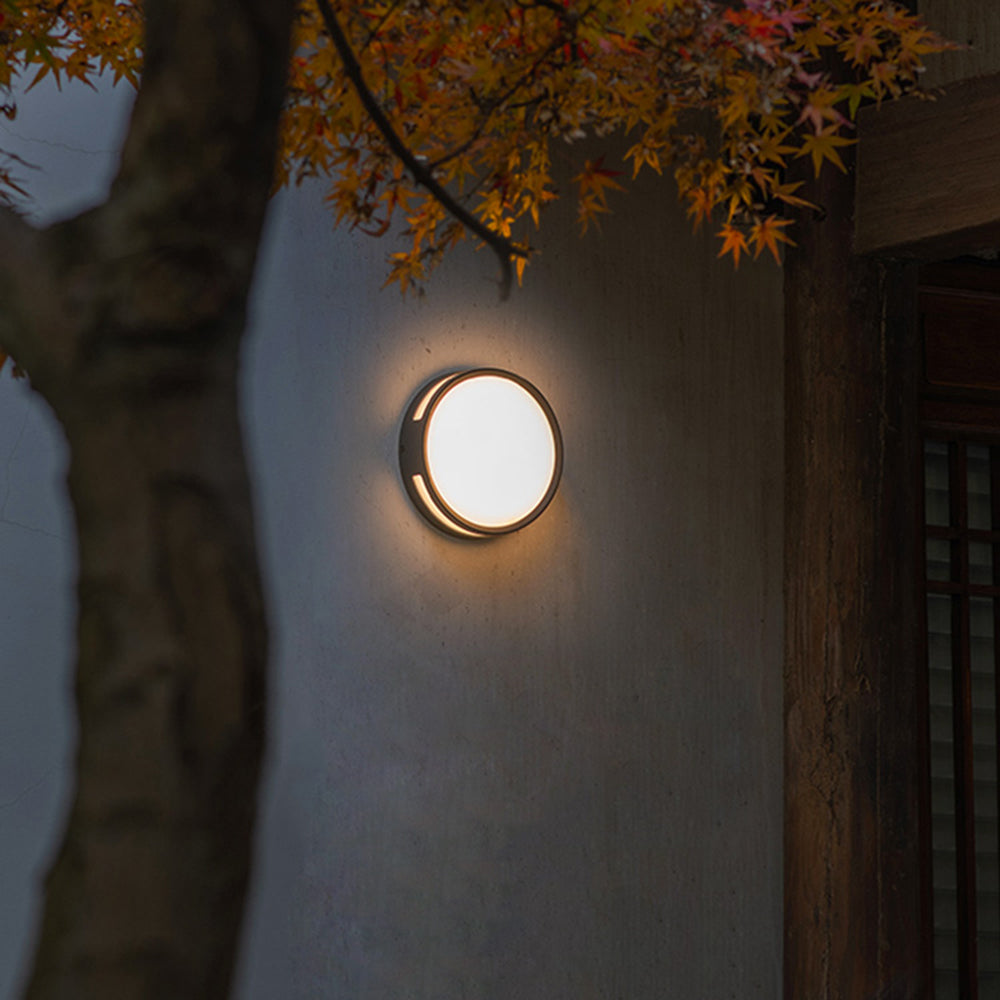 Waterproof Round Black LED Outdoor Wall Lamp – Modern and Minimalist Design